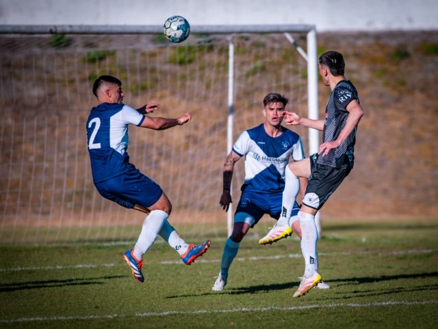 Estudiantes gole� al Fort�n y dio otro paso firme en el Regional